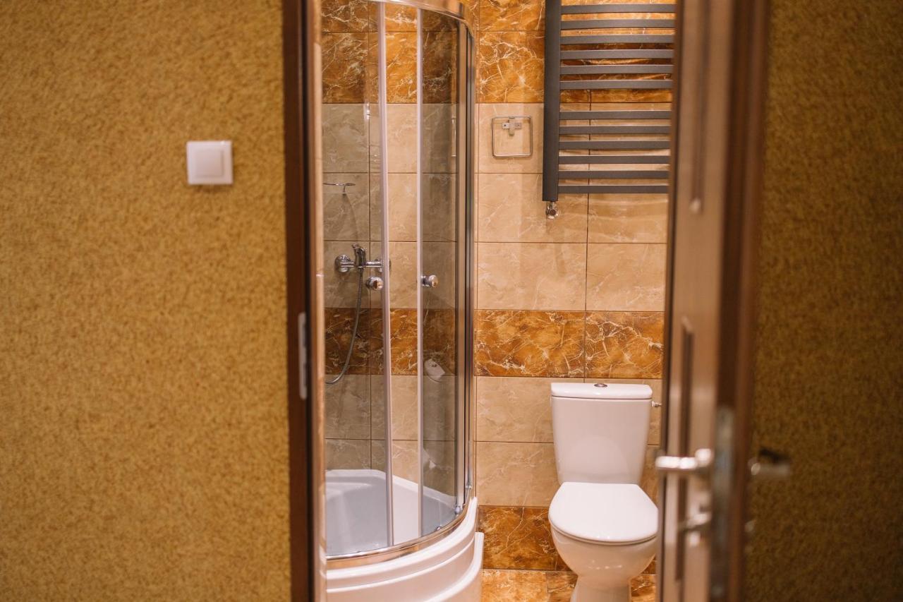 West13 Guest Rooms Krakow Bagian luar foto