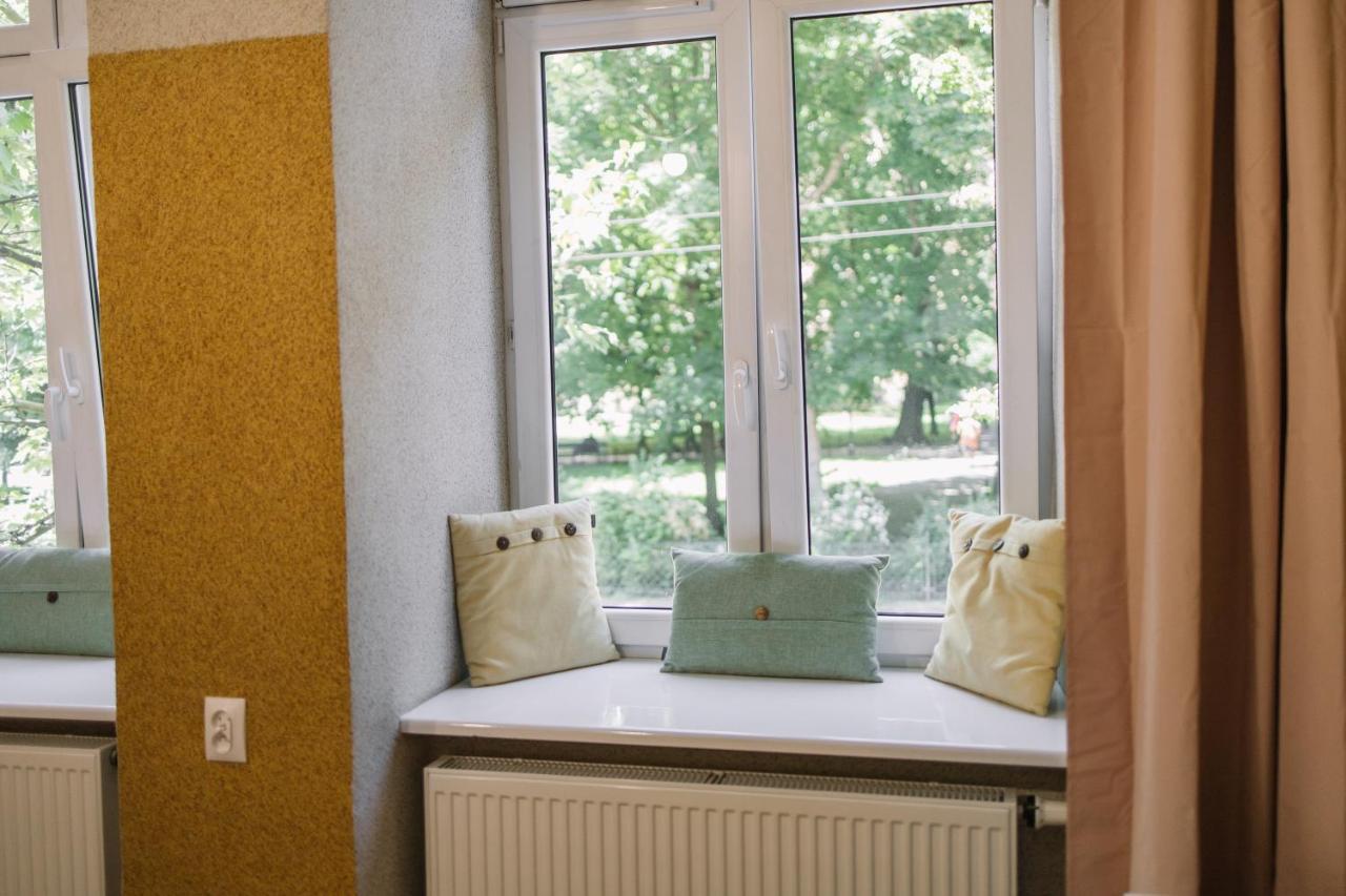 West13 Guest Rooms Krakow Bagian luar foto