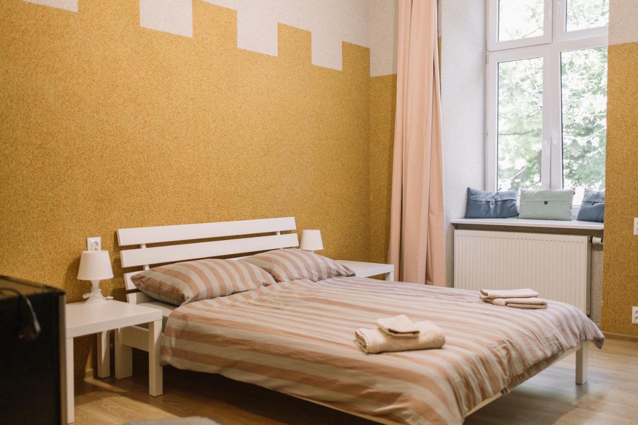 West13 Guest Rooms Krakow Bagian luar foto
