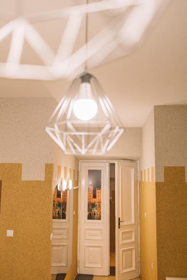 West13 Guest Rooms Krakow Bagian luar foto