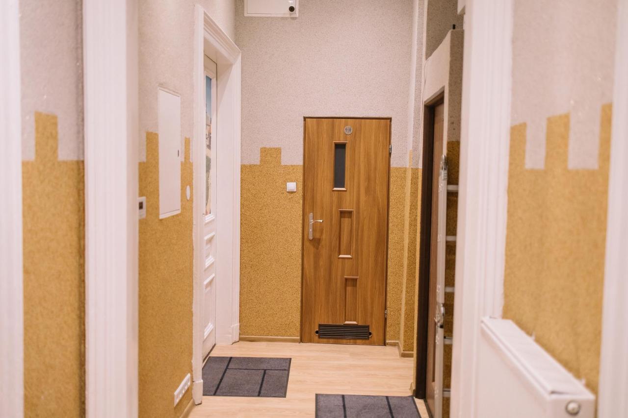 West13 Guest Rooms Krakow Bagian luar foto