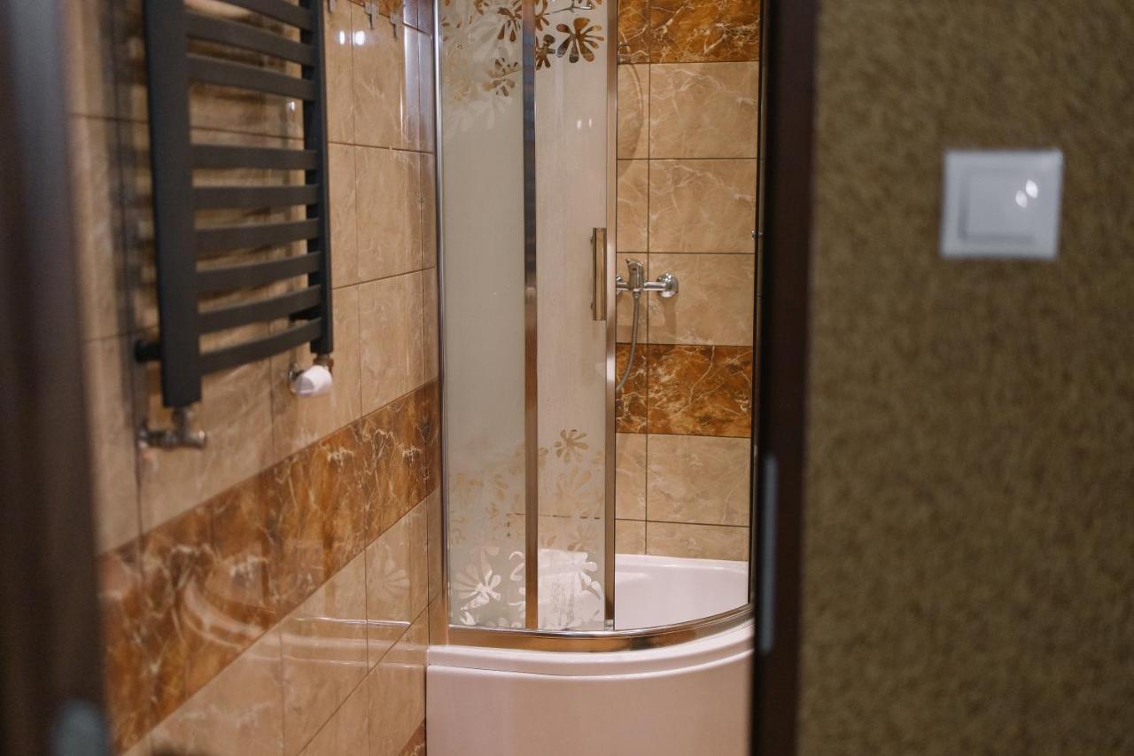 West13 Guest Rooms Krakow Bagian luar foto