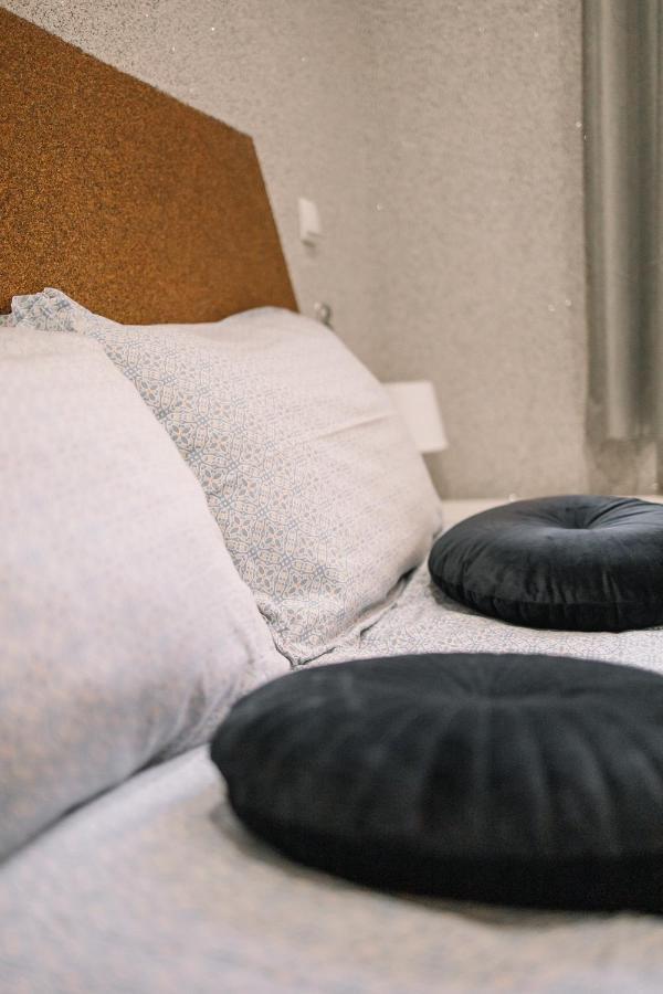 West13 Guest Rooms Krakow Bagian luar foto