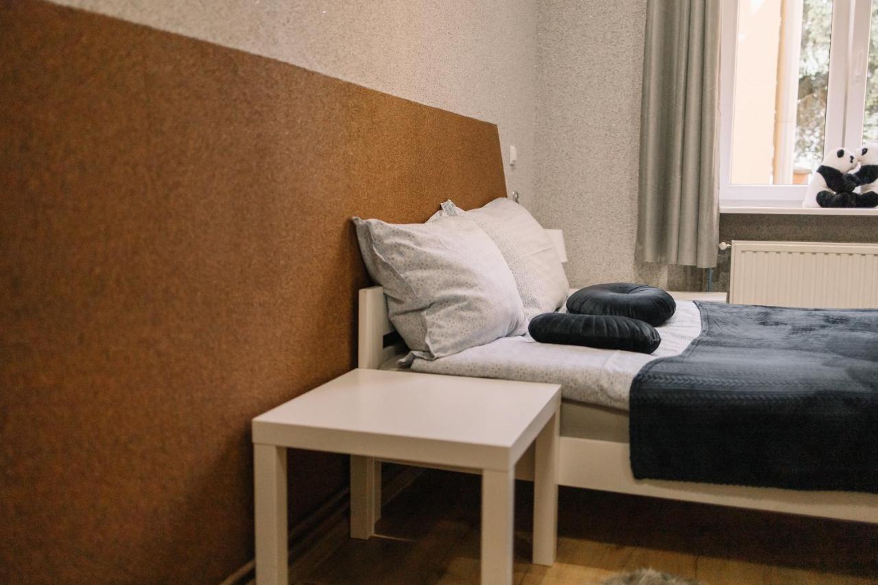 West13 Guest Rooms Krakow Bagian luar foto
