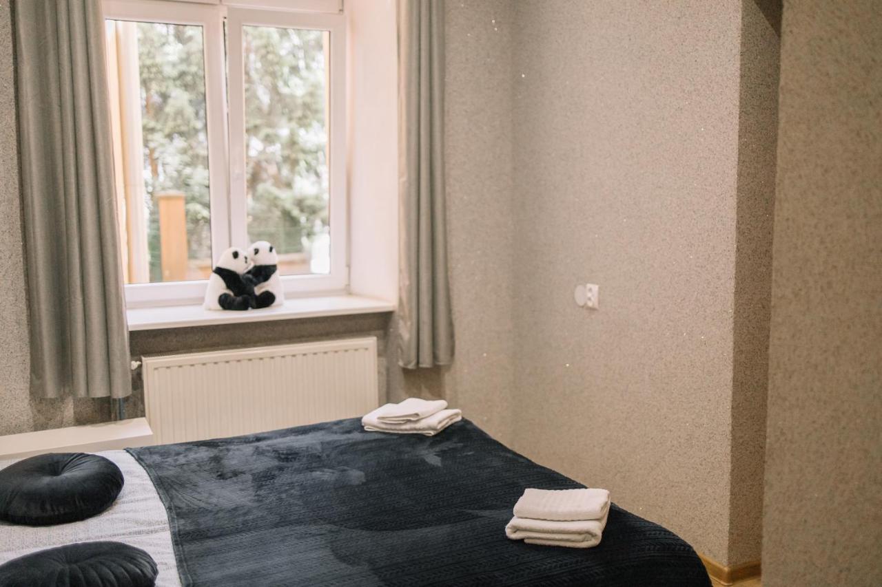 West13 Guest Rooms Krakow Bagian luar foto