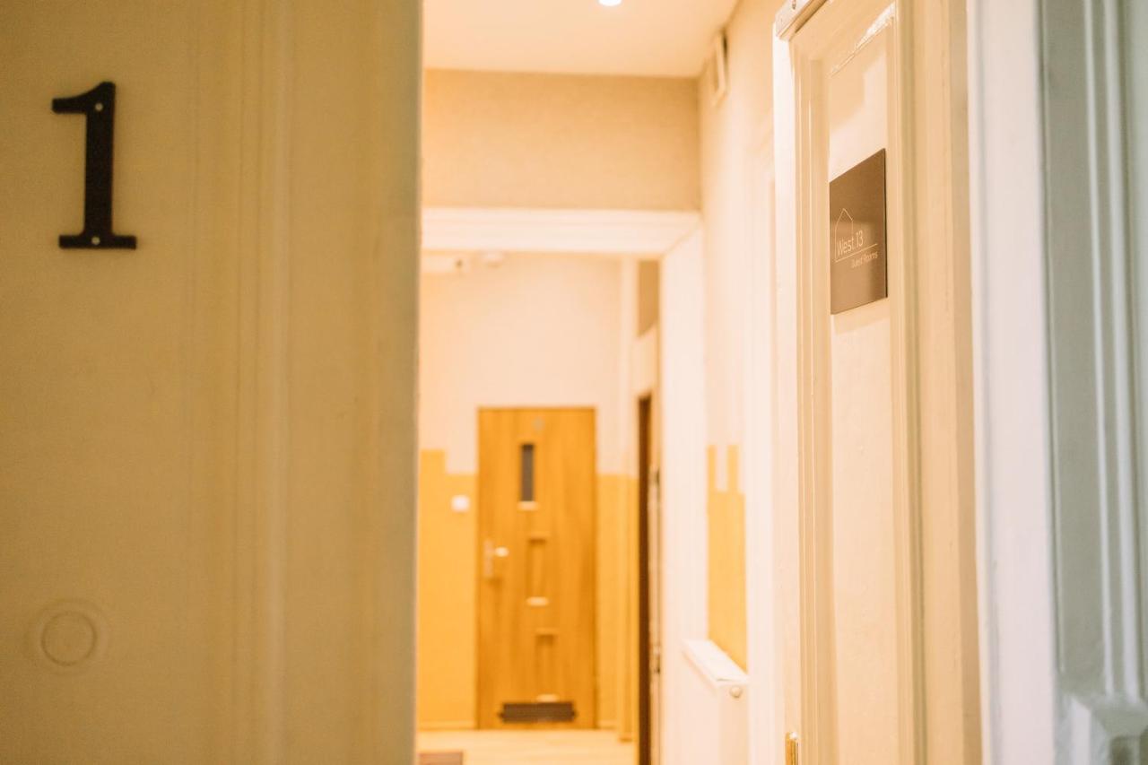 West13 Guest Rooms Krakow Bagian luar foto
